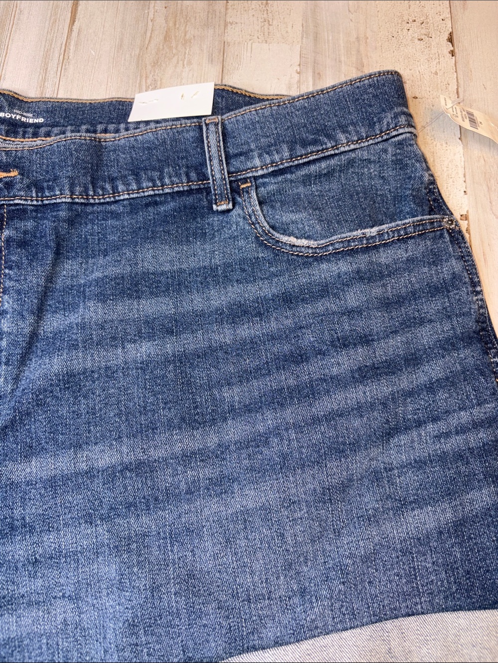 Old Navy Mid-rise Boyfriend Dark Blue Rolled Hem Denim Shorts Plus Size 24 - Picture 6 of 11